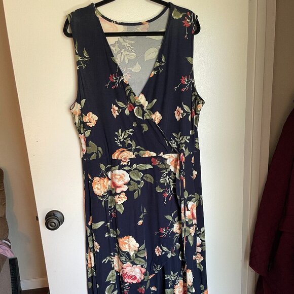 Old Navy Dresses & Skirts - 2X Old Navy Floral Navy Blue Dress